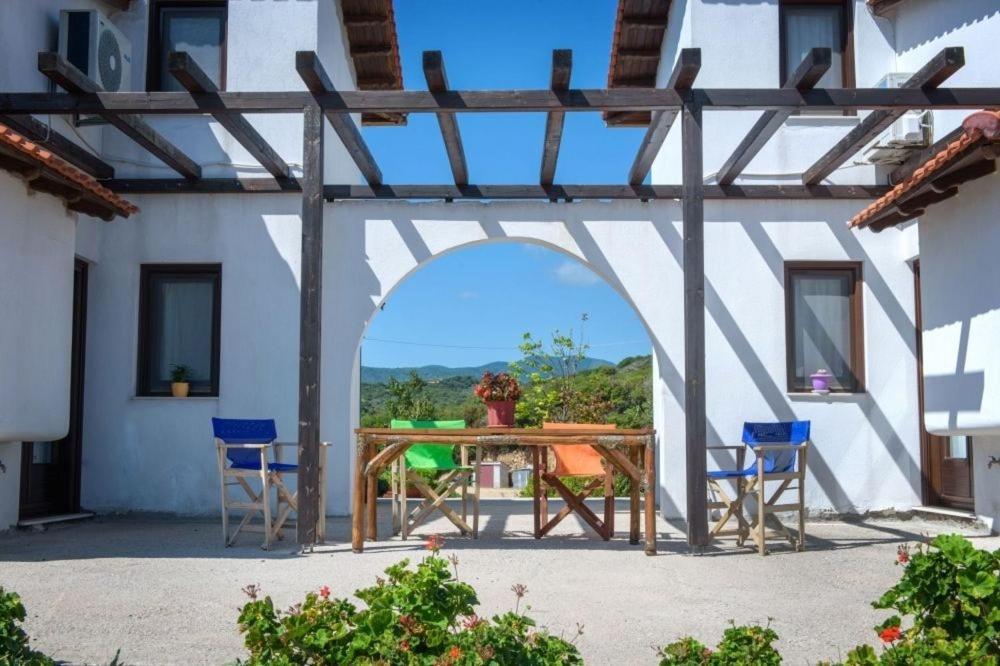 Katevi Luxury Seafront Villa Ierissos Exterior photo